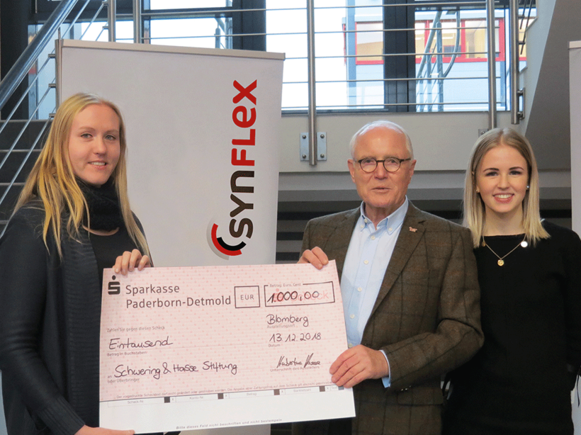 Director of Schwering & Hasse Stiftung was happy about the donation of SynFlex